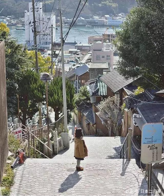 当日本的小镇风景被画成插画